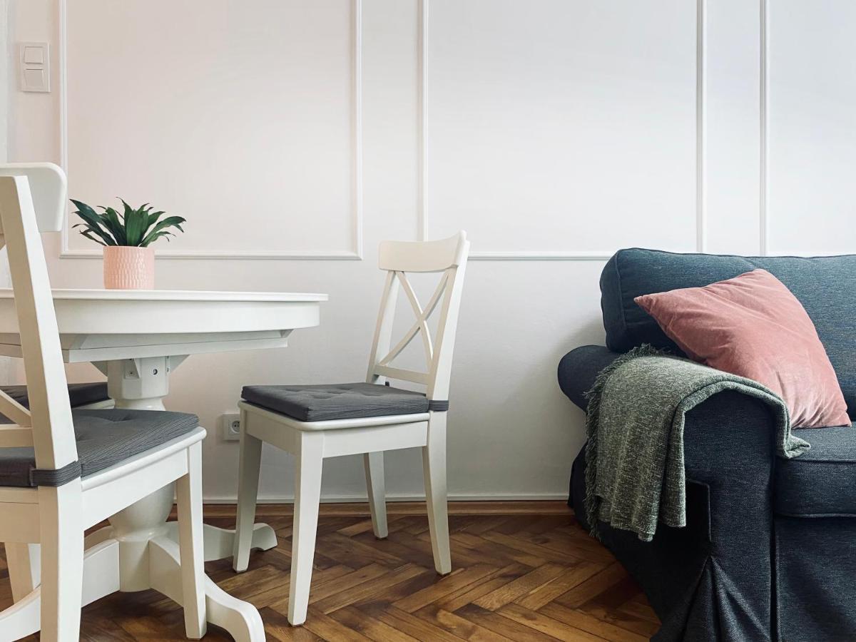 Beautiful Apartment With Two Rooms, Cracow Old Town Краков Экстерьер фото