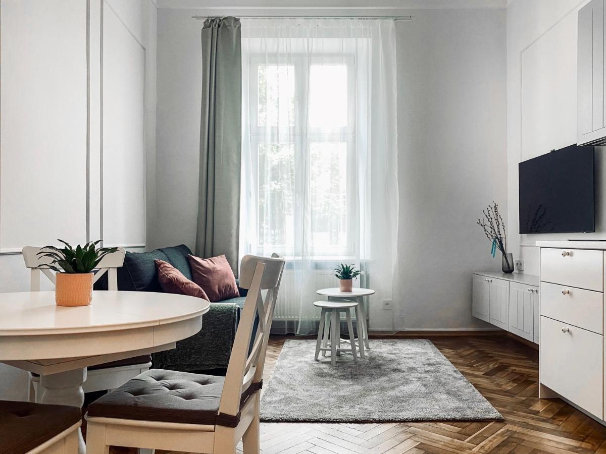 Beautiful Apartment With Two Rooms, Cracow Old Town Краков Экстерьер фото